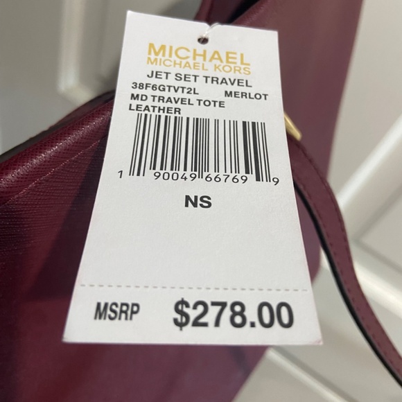 Michael Kors Jet Set Travel Tote Merlot NWT - Picture 4 of 4